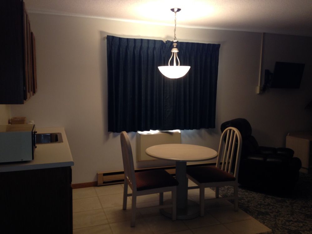 Value Host Motor Inn Marquette Dış mekan fotoğraf